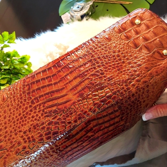 Brahmin Melbourne Debra Croc Embossed Satchel: NWT & Dustbag. - Picture 4 of 15